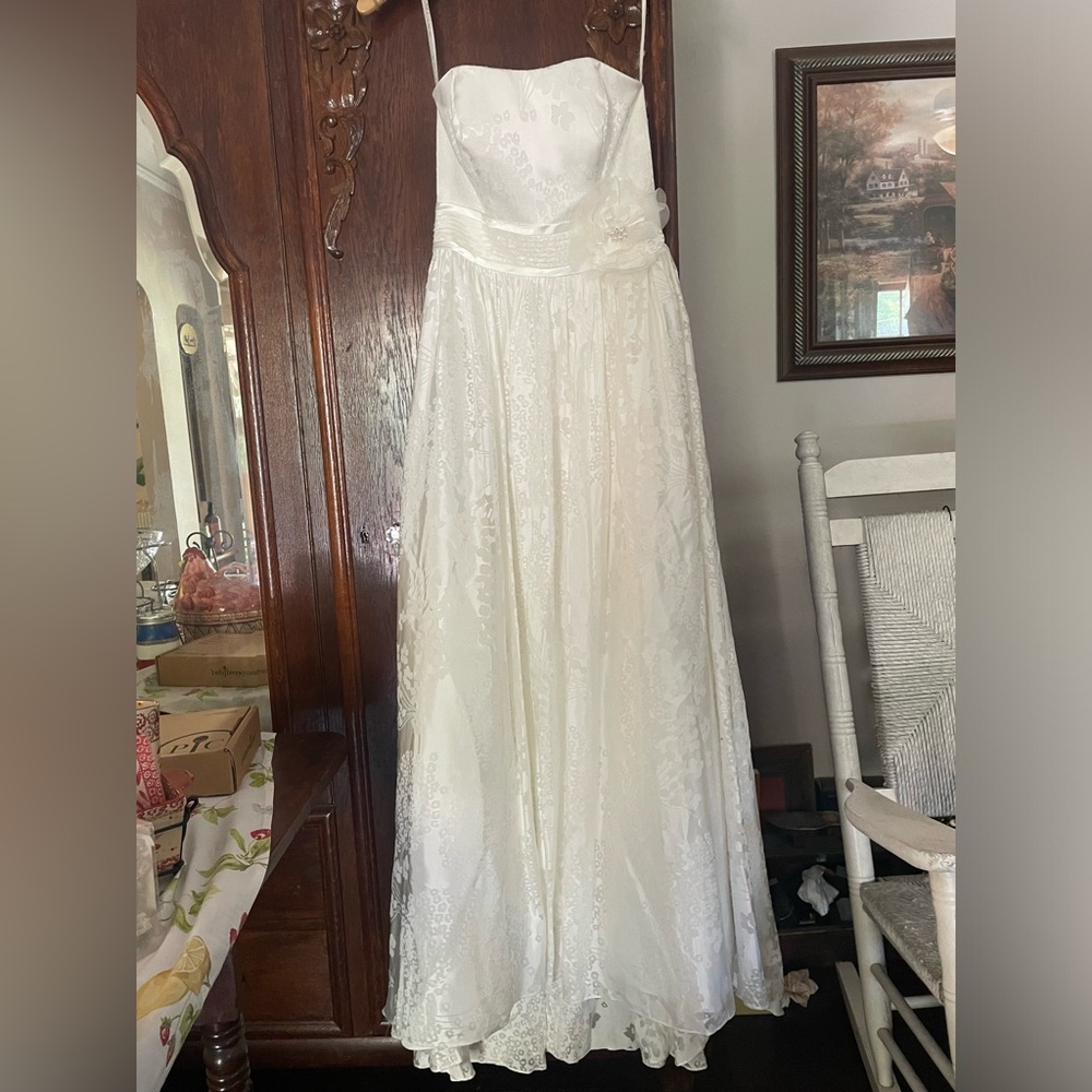 GALINA Wedding Dress, size 10, soft white